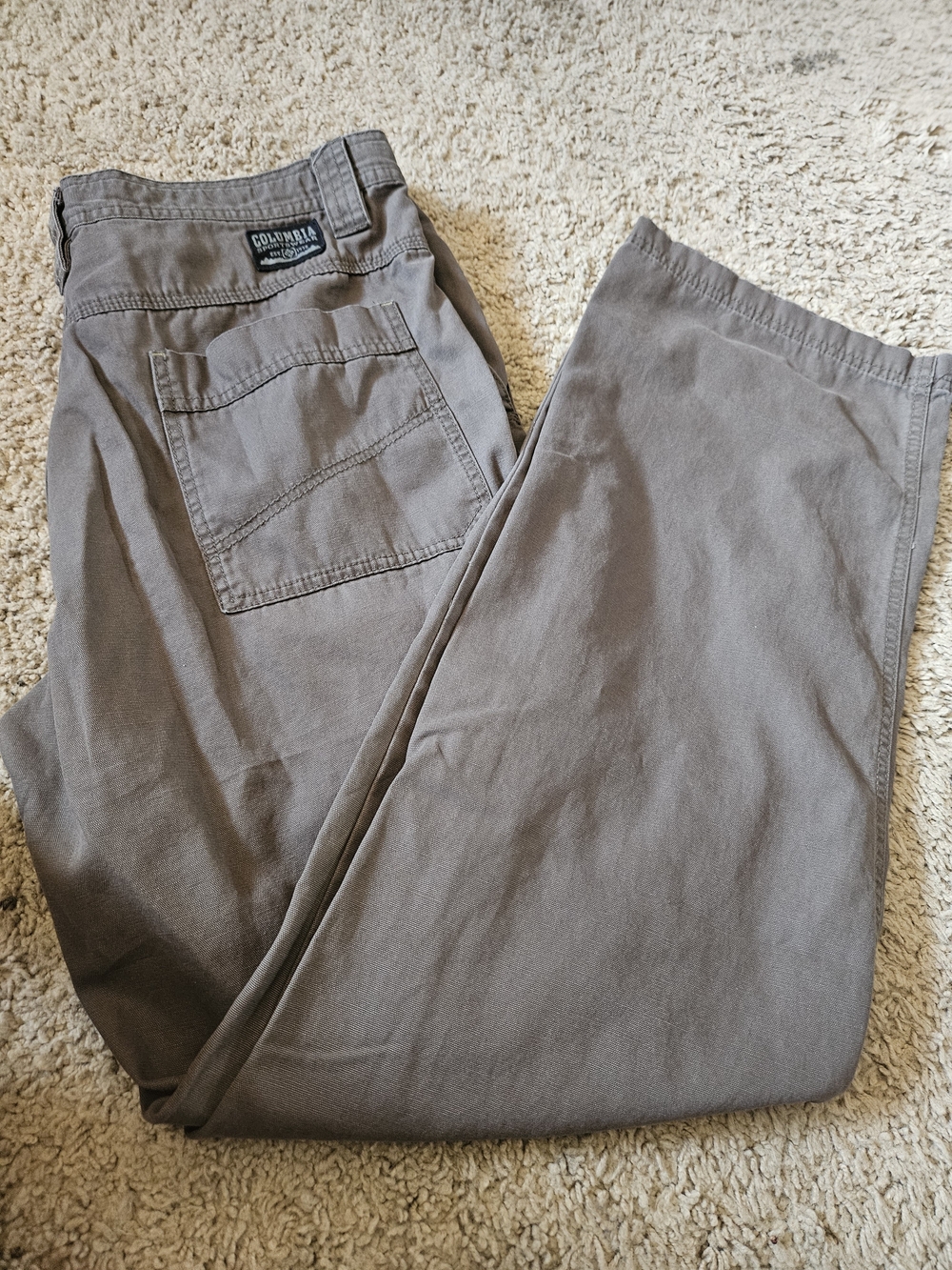 Columbia Men's Straight-Leg Chinos in Taupe Gray